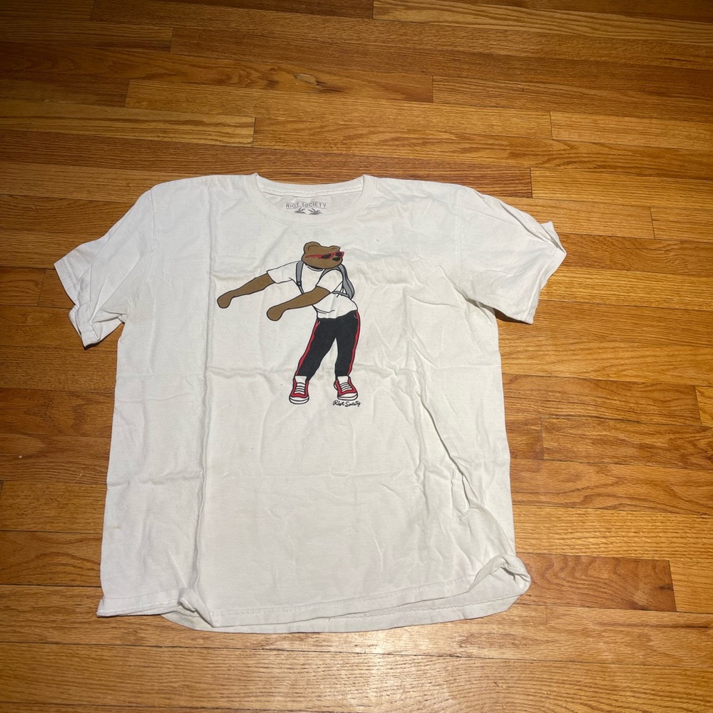 Dancing bear men’s t-shirt